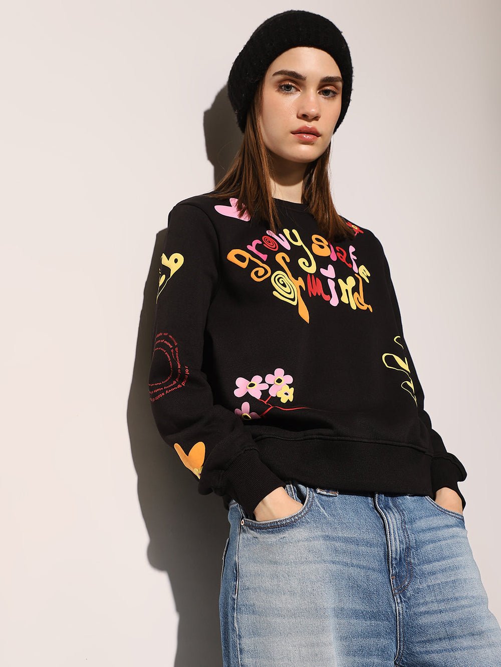 BLACK PRINTED SWEATSHIRT