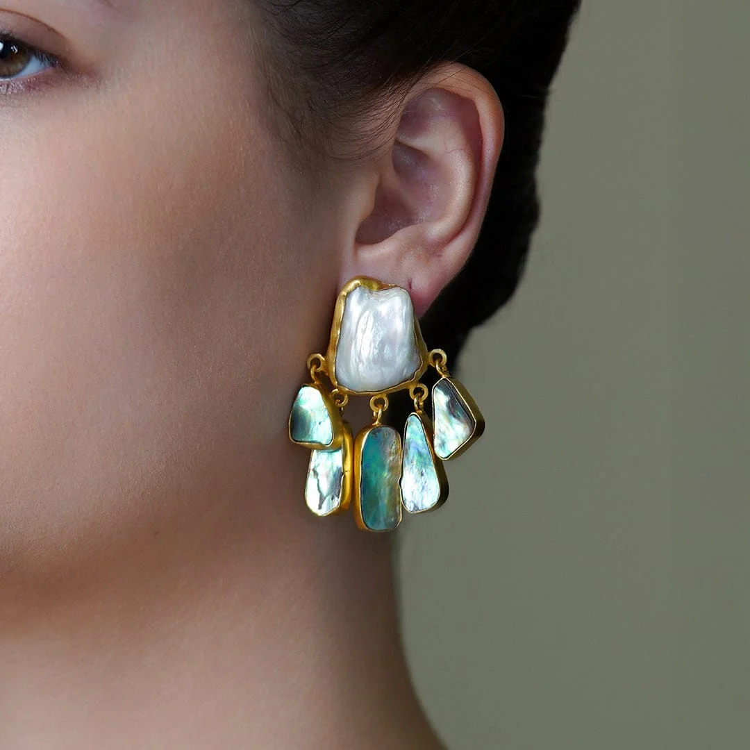 PEARL MIST STYLISH EARRINGS