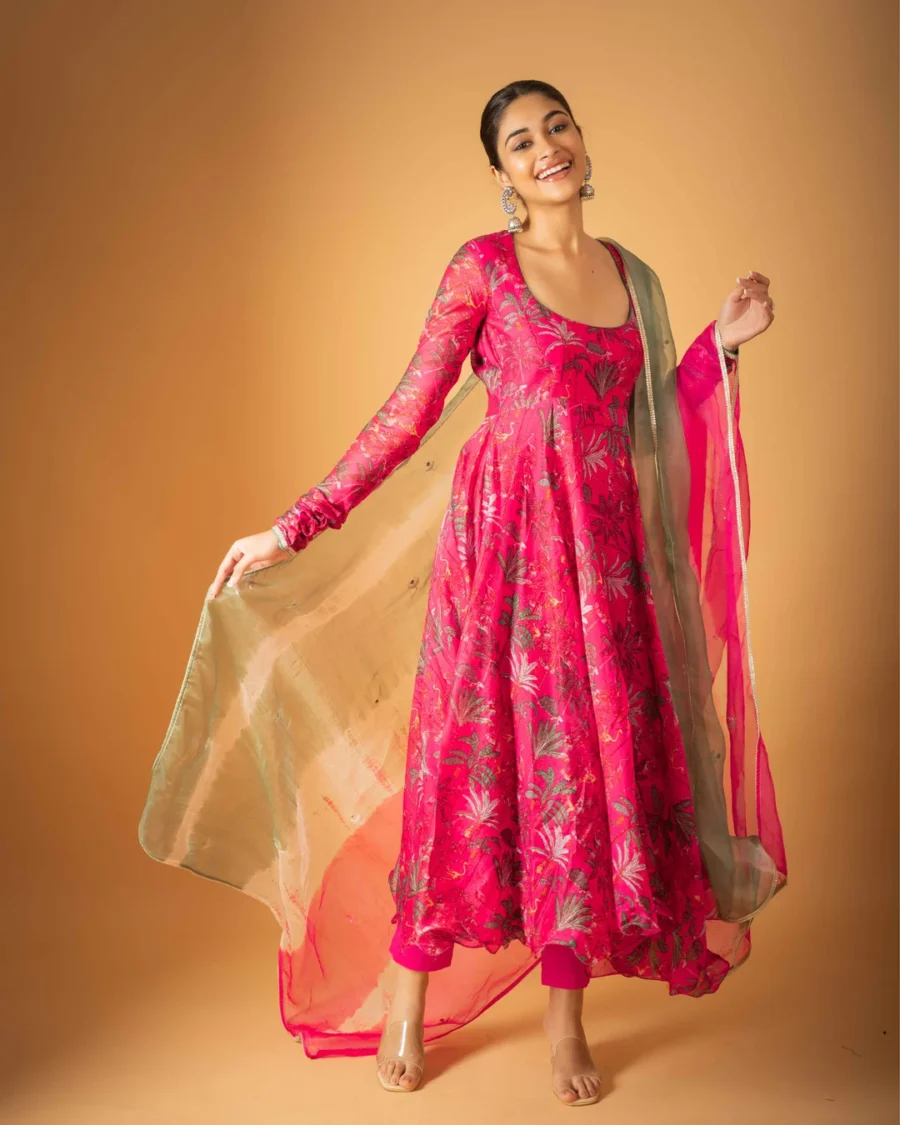 TAAVI CHANDERI SUIT SET